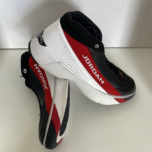 Jordan Men's Black and Red Sneakers Size 11.5 Upper Leather White Gym Red Black - Picture 7 of 13